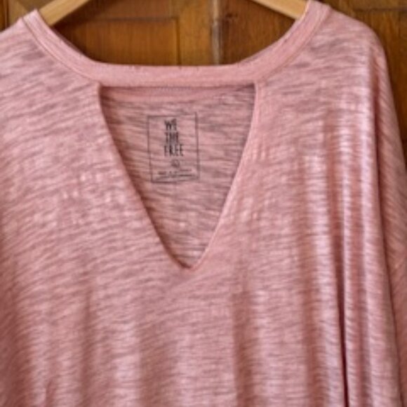 Free People Sexy but Feminine Tee in Pink**End of Summer discount! - Picture 2 of 5